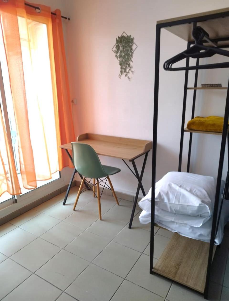 Comme Chez Soi - Studio Tout Equipe - By Sister Home Saint-Denis Luaran gambar