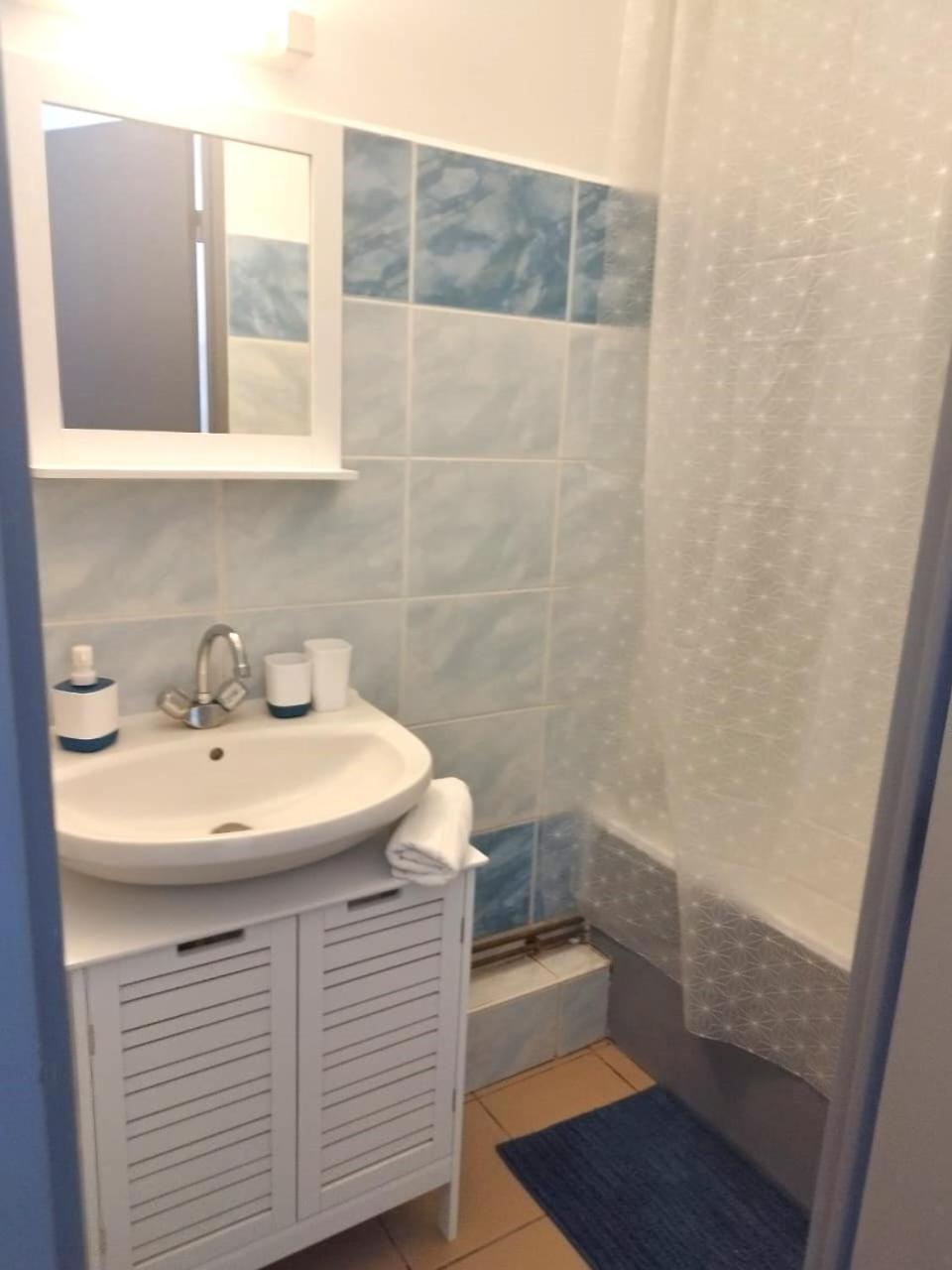 Comme Chez Soi - Studio Tout Equipe - By Sister Home Saint-Denis Luaran gambar